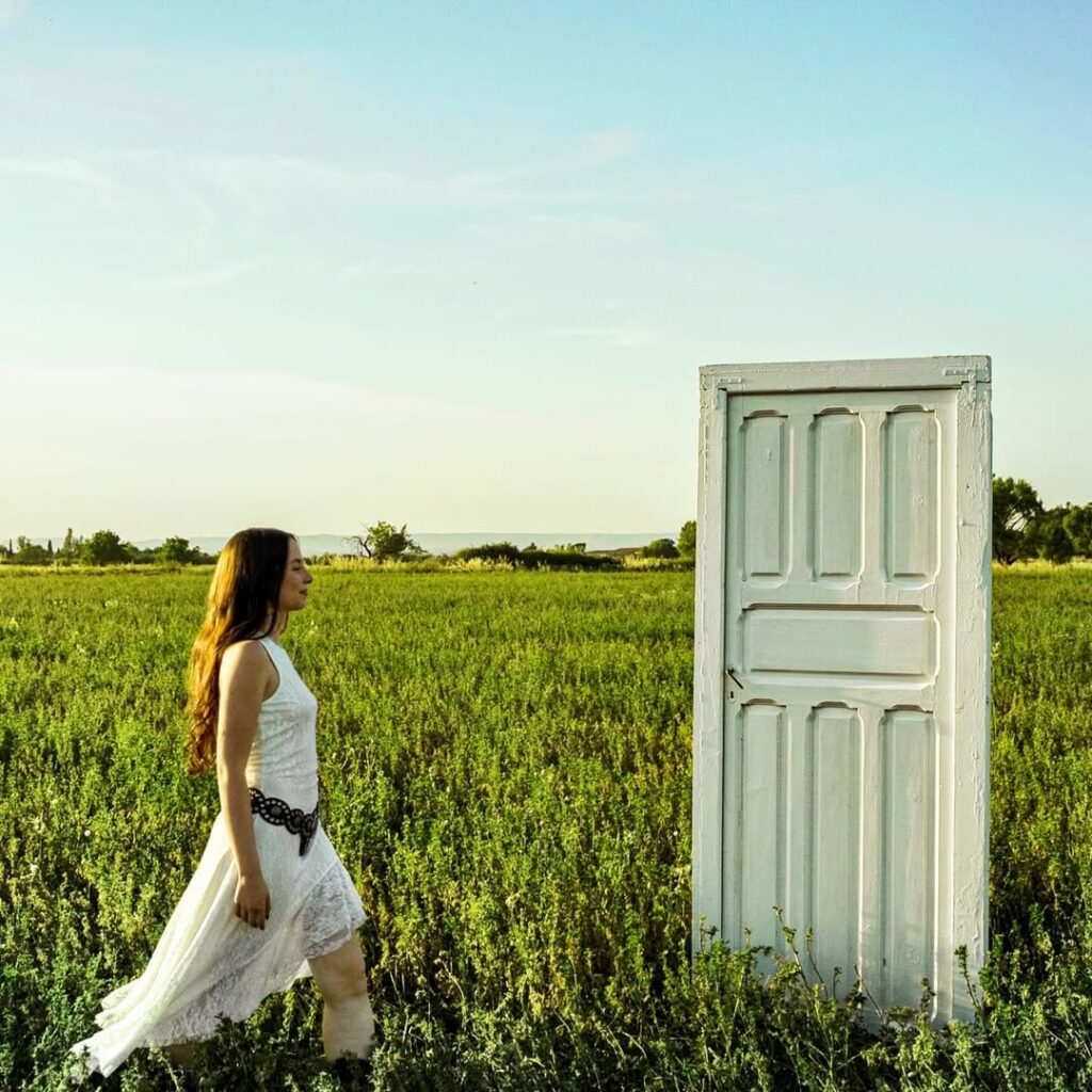 Izarbe portada Nuevas Puertas