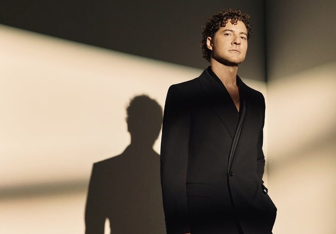 Portada de 'Eternos', el nuevo álbum de David Bisbal que rinde homenaje a la música en español | Fuente: Instagram (@davidbisbal)
